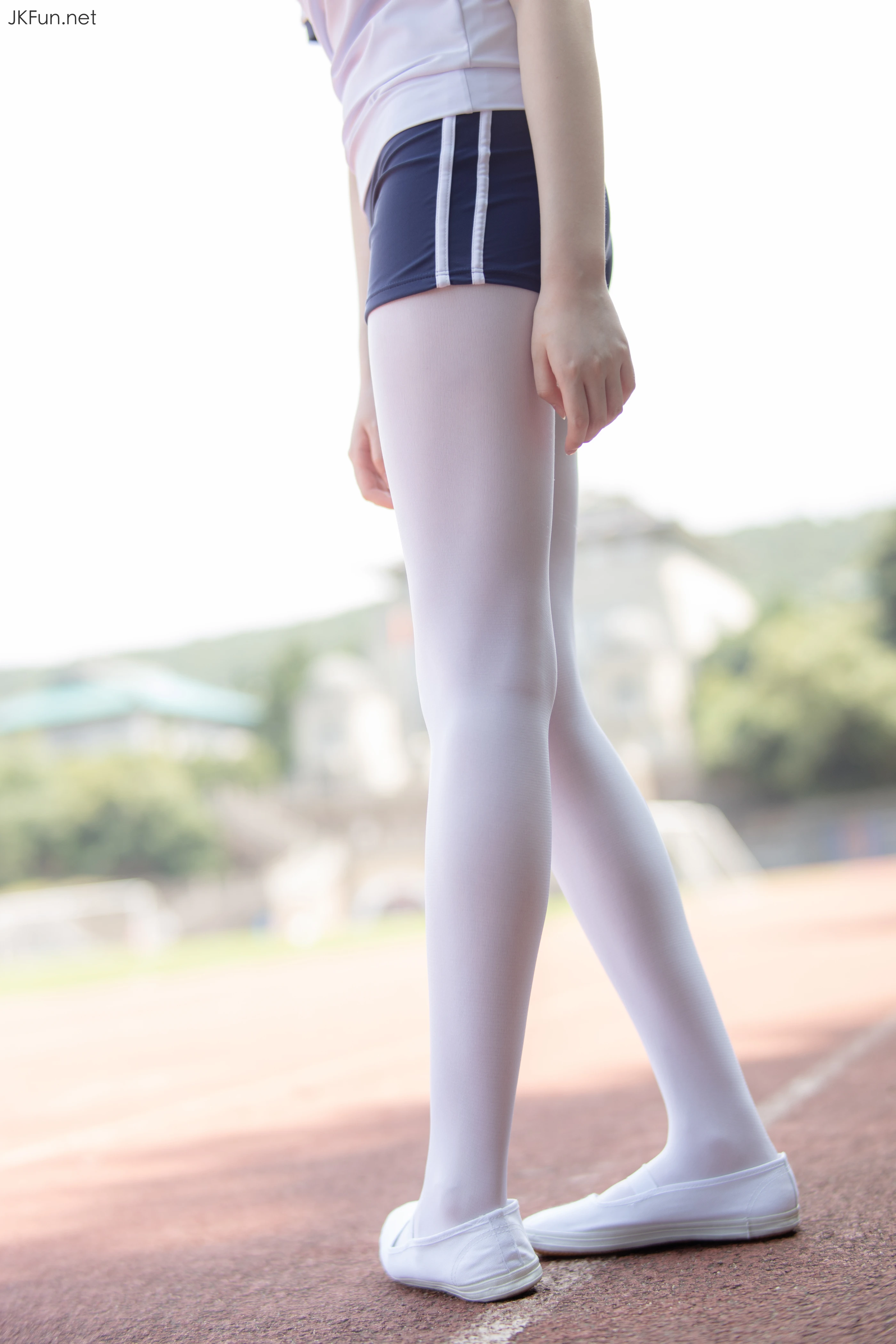 森萝财团 [JKFUN-019] 80D白丝外景体操服 Aika [107P 1V]插图